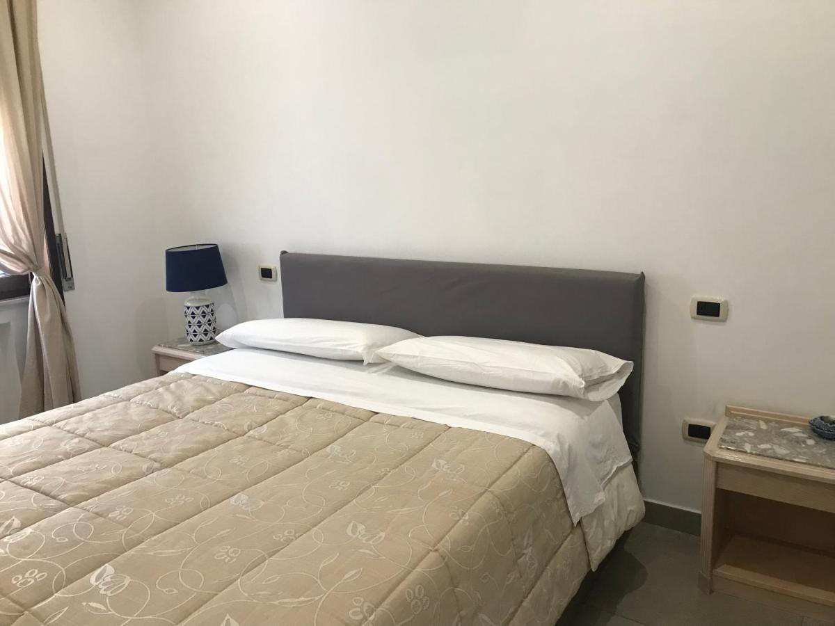 Prestige Bed & Breakfast Наполи Екстериор снимка
