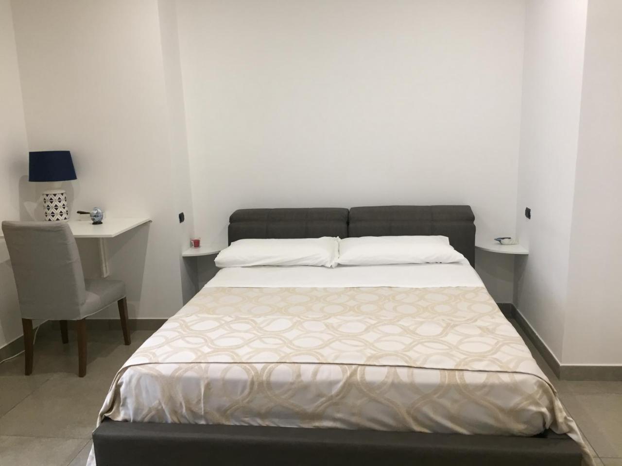 Prestige Bed & Breakfast Наполи Екстериор снимка
