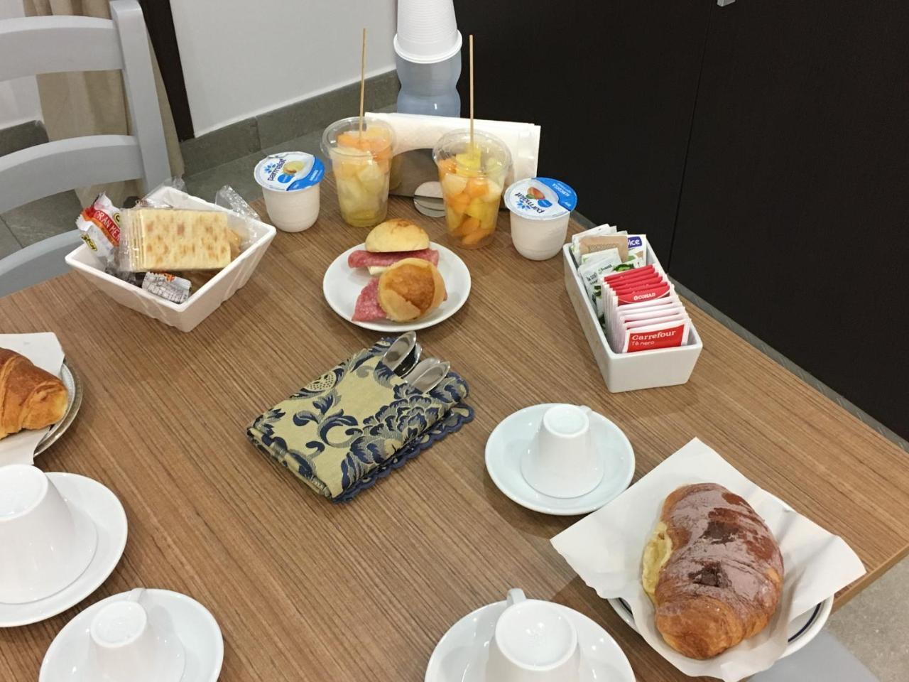 Prestige Bed & Breakfast Наполи Екстериор снимка